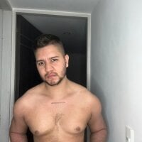 HARRY_RAMIREZ's webcam live show