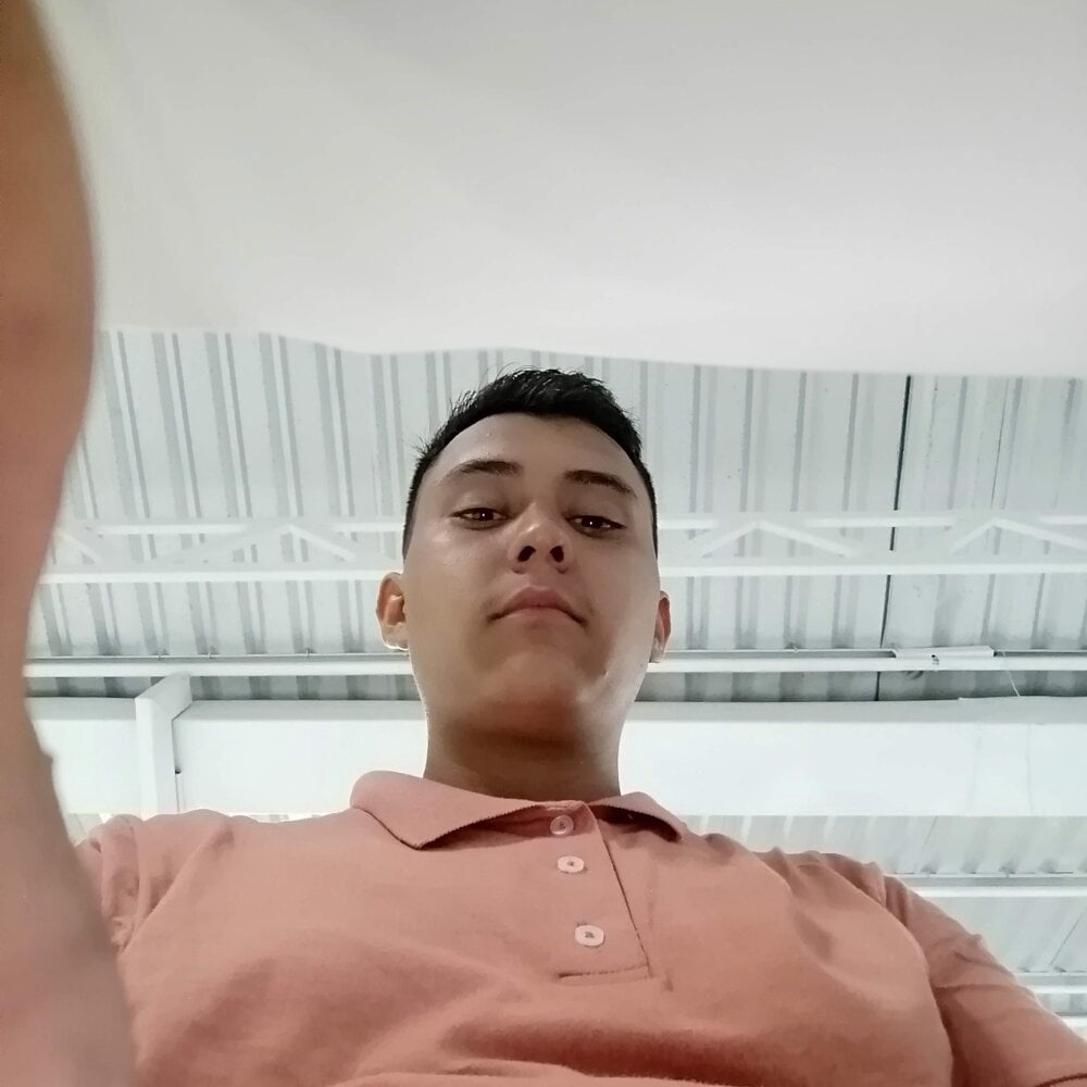 lalop221 from stripchat