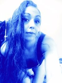 AvaAdore420's Offline Chat Room