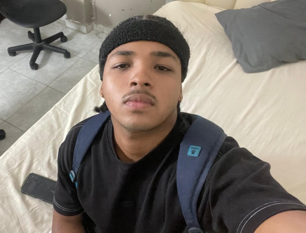 black_king_241's Offline XXX Chat