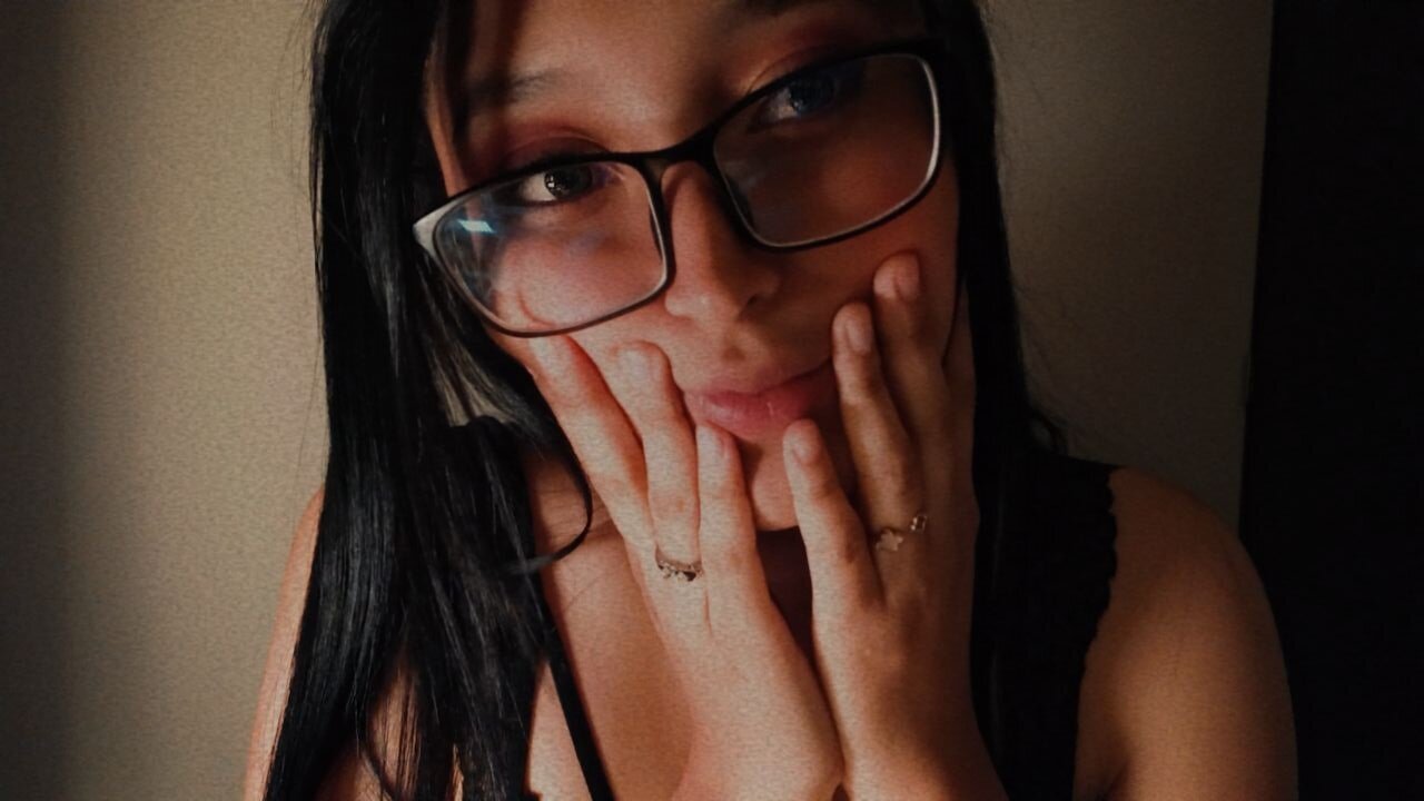 Luna_Adams2