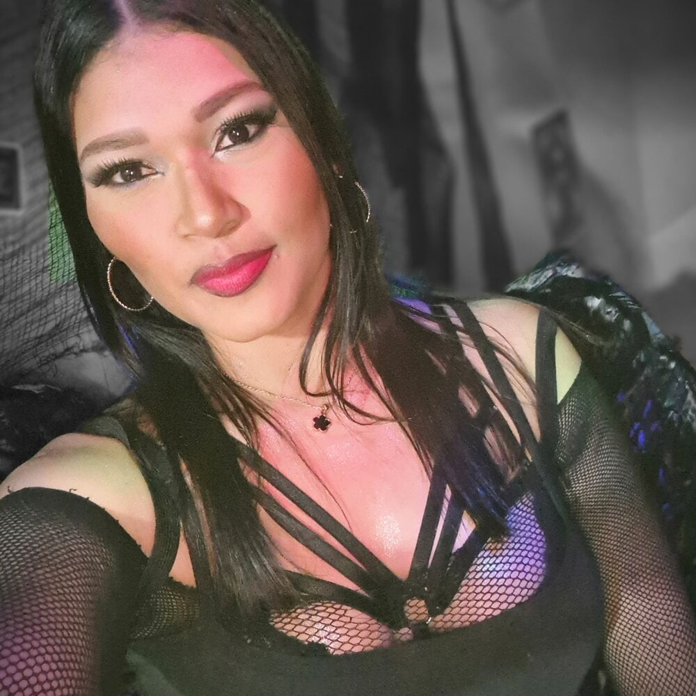 amateursex-livecam.com natashasmi28 livesex profile in co cams