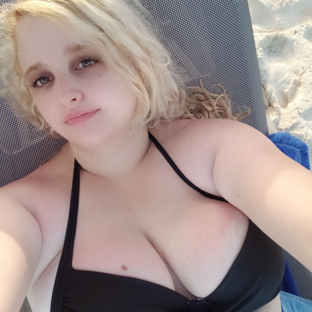 Lucy_SK's Offline XXX Chat