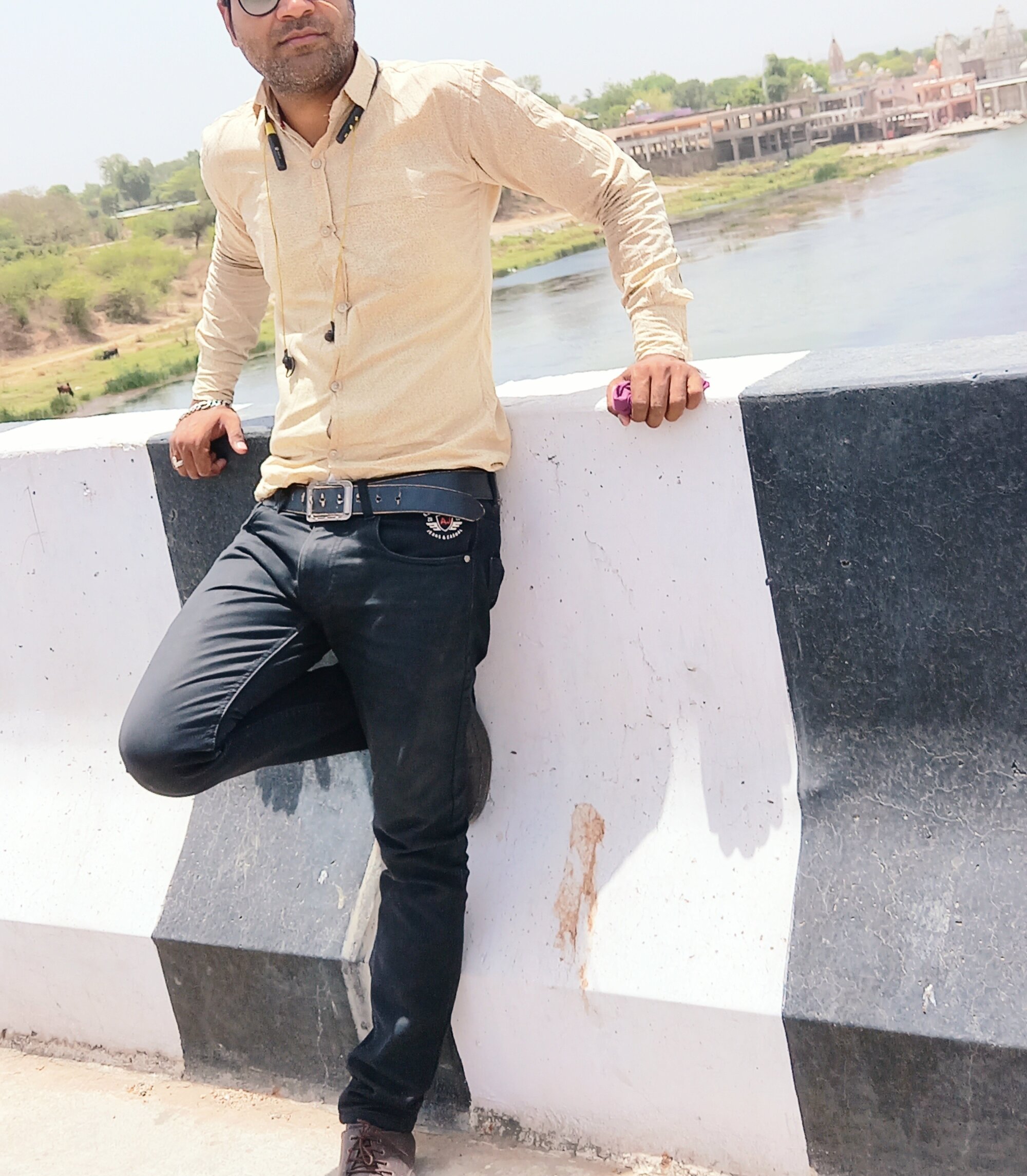 Kajal7575