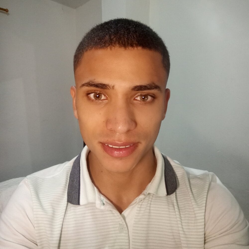nevits_onerom from stripchat