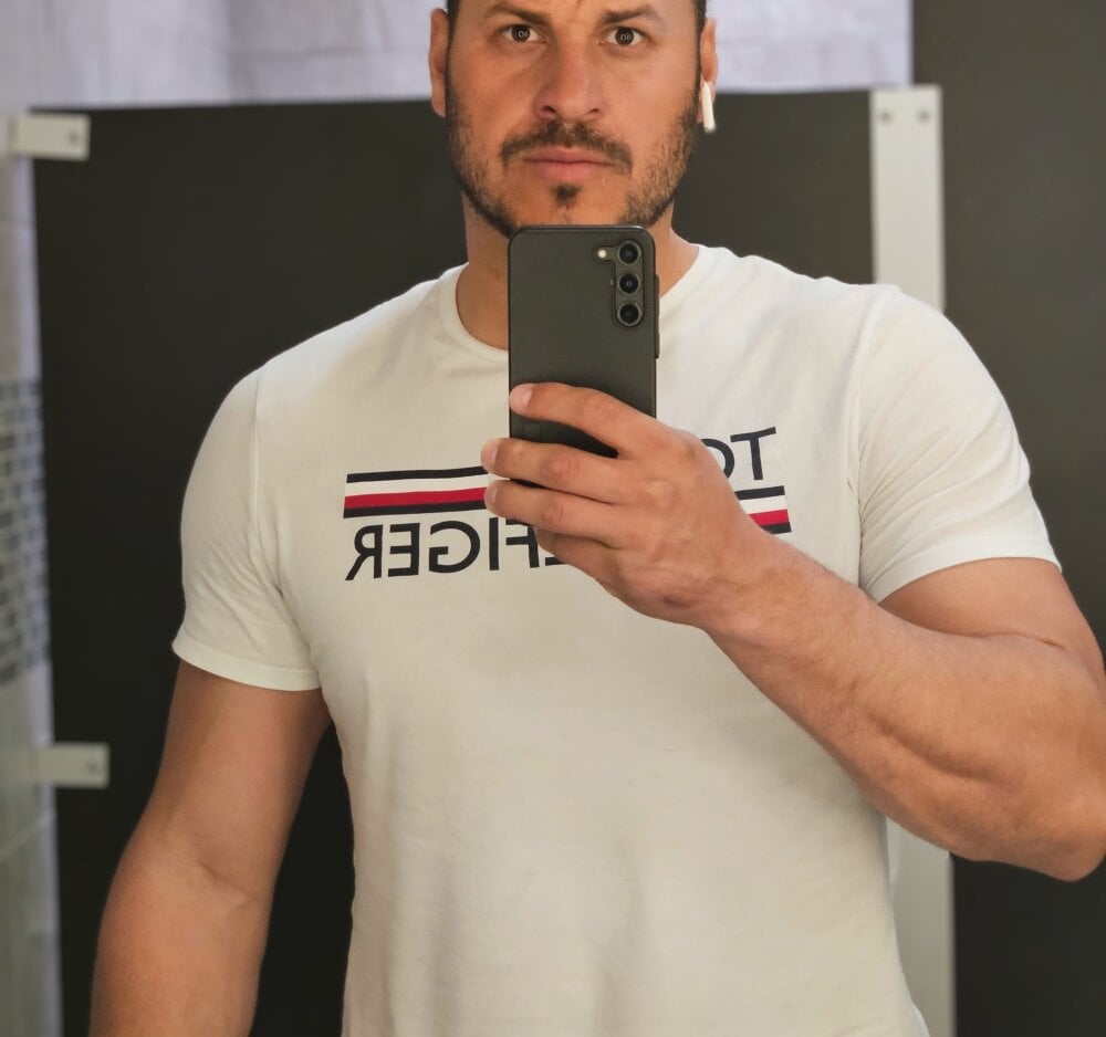 mrmusclecam profile