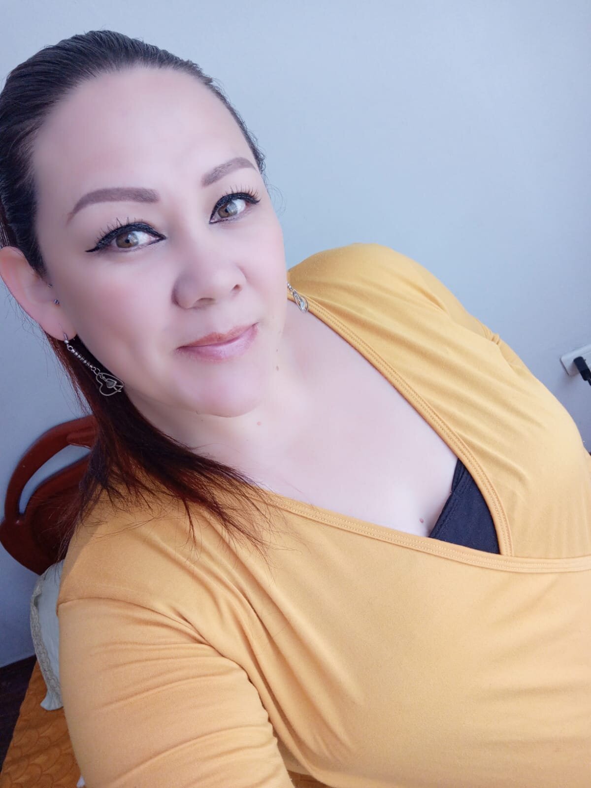 Hade_curvy
