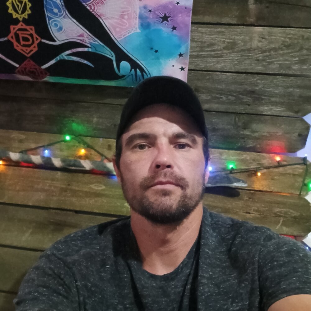 beninit44 Offline XXX Chat