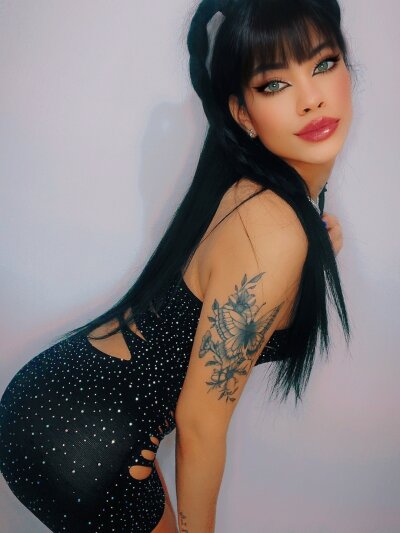 thaliacangri Live Cam on StripChat and RICams