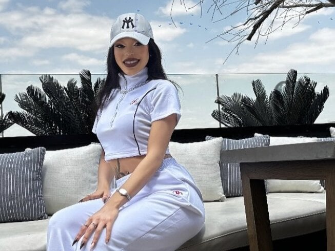 Tawny_lexxiey profile