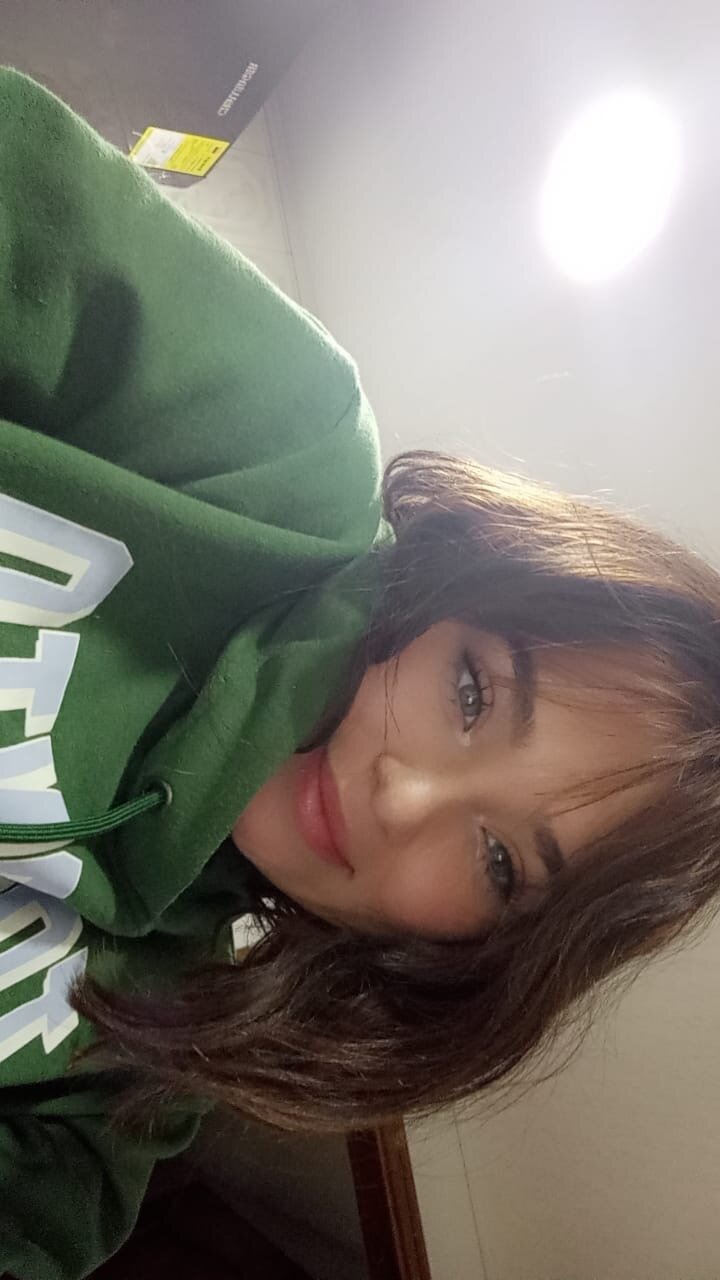 Alyson_pink_