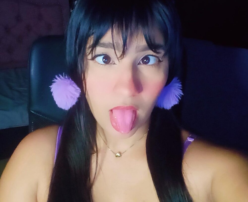Live sex webcam photo for trixiee_winx #290096417