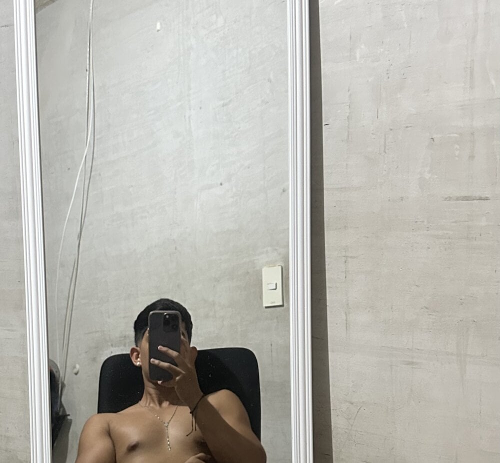 badboy_withoutlimits from stripchat
