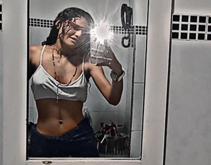 pornos.live alexandra_hot10 livesex profile in english cams