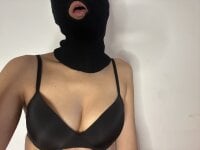 AmiraMask's webcam live show