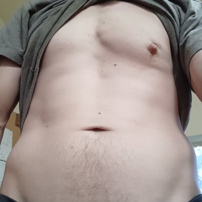 Ruggeddude8 Live Cam on StripChat