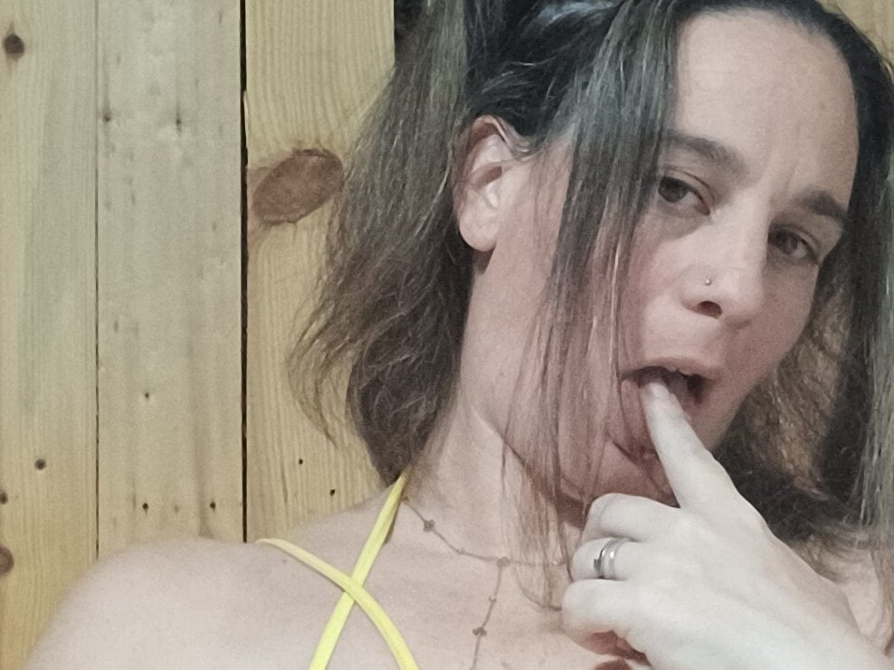 caro252 Profile Image