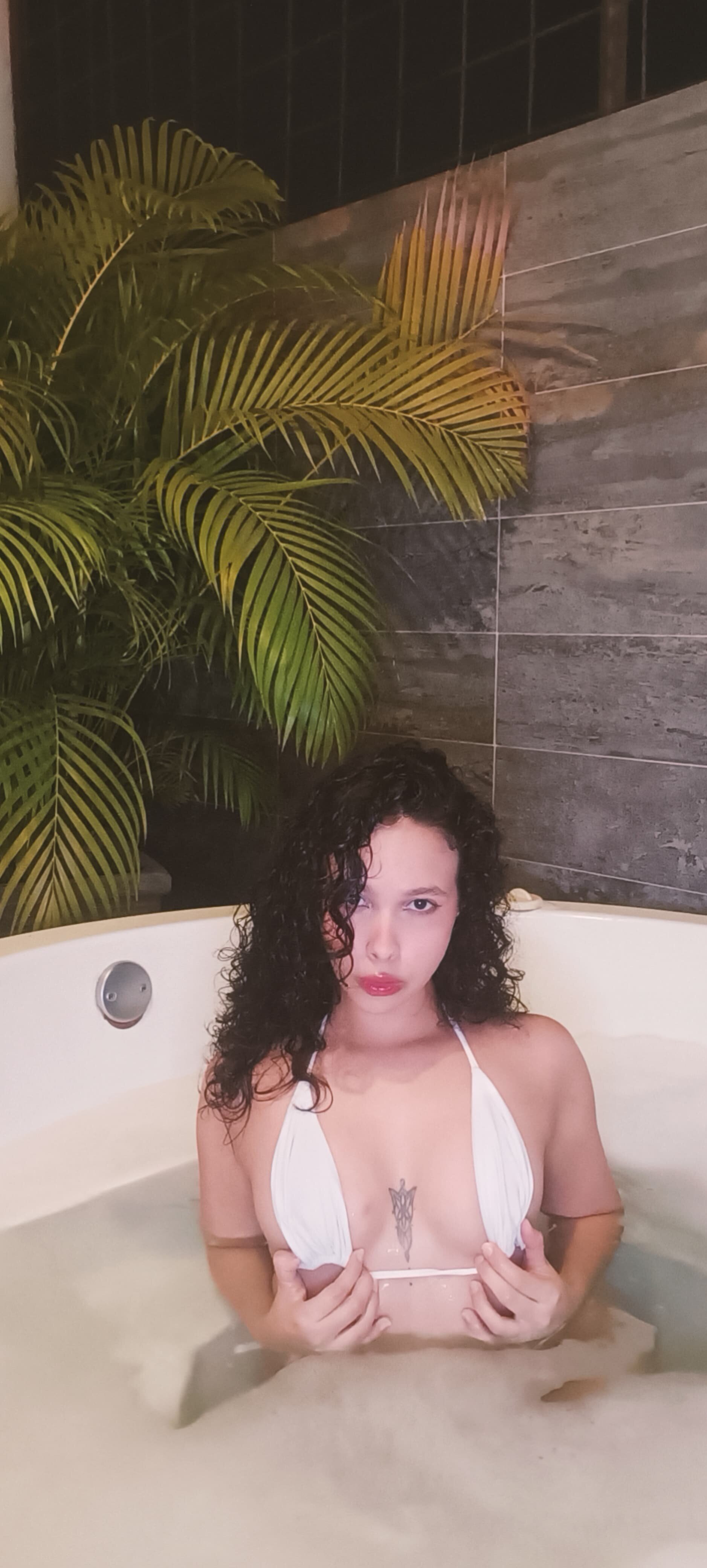 Eva_queen29
