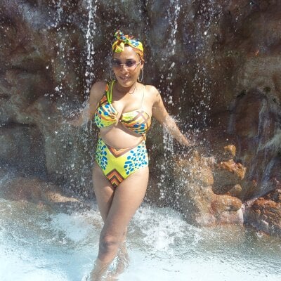 elivecams.com pwettysweetpea livesex profile in ethnicitymixed cams