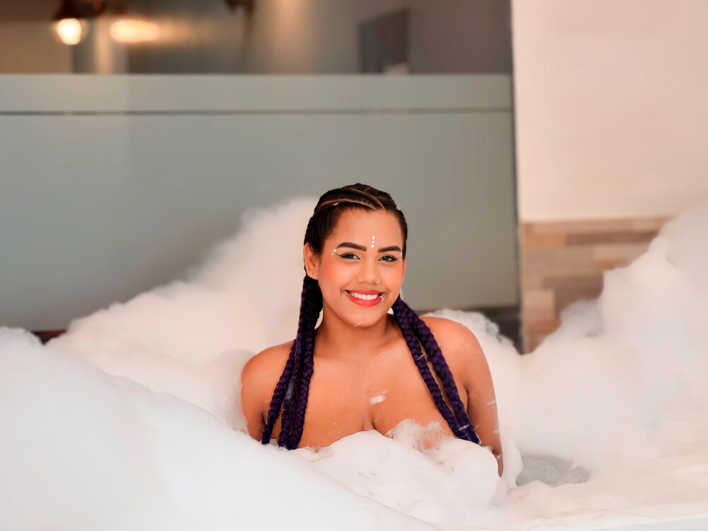 Live sex webcam photo for chandraroy_ #289996411