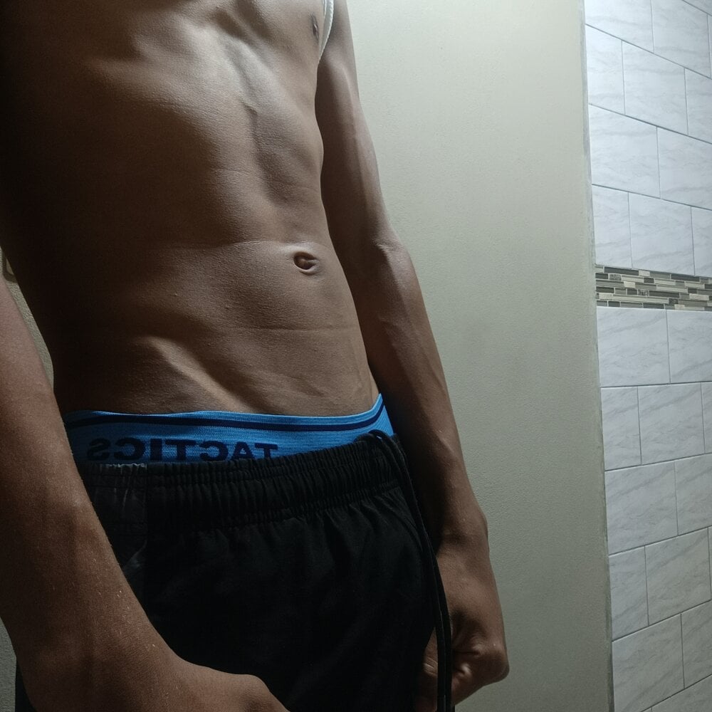 Joshua0202's Offline XXX Chat