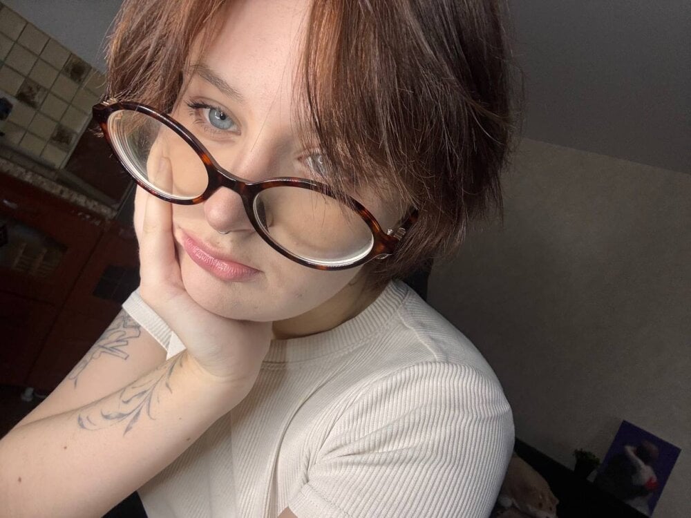 free6cams.com sonyadew livesex profile in hairy cams