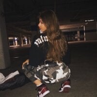 Chatroom XXX en direct de MelliMoon