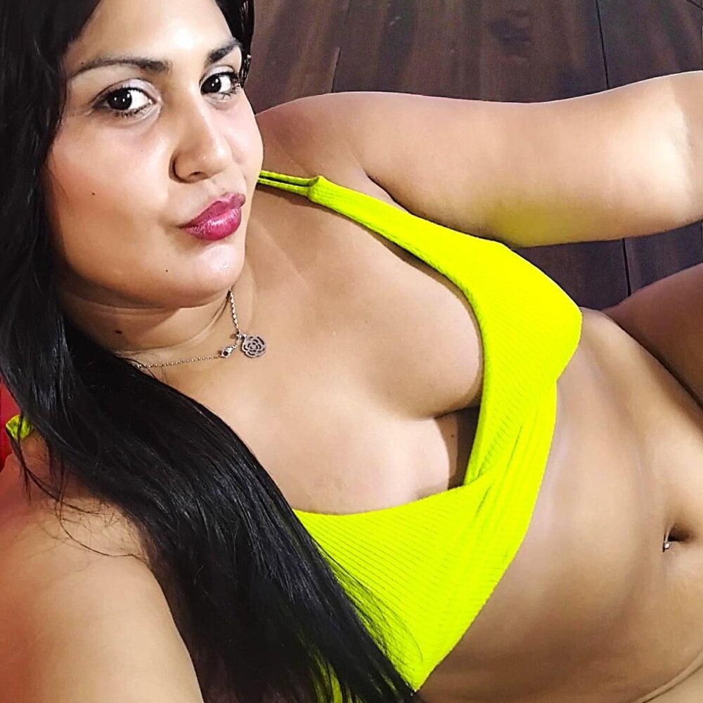 6livesex.com malory_milk livesex profile in spanish cams