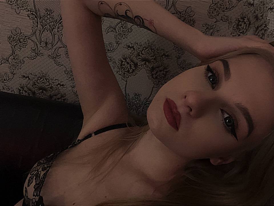 vivianned from stripchat