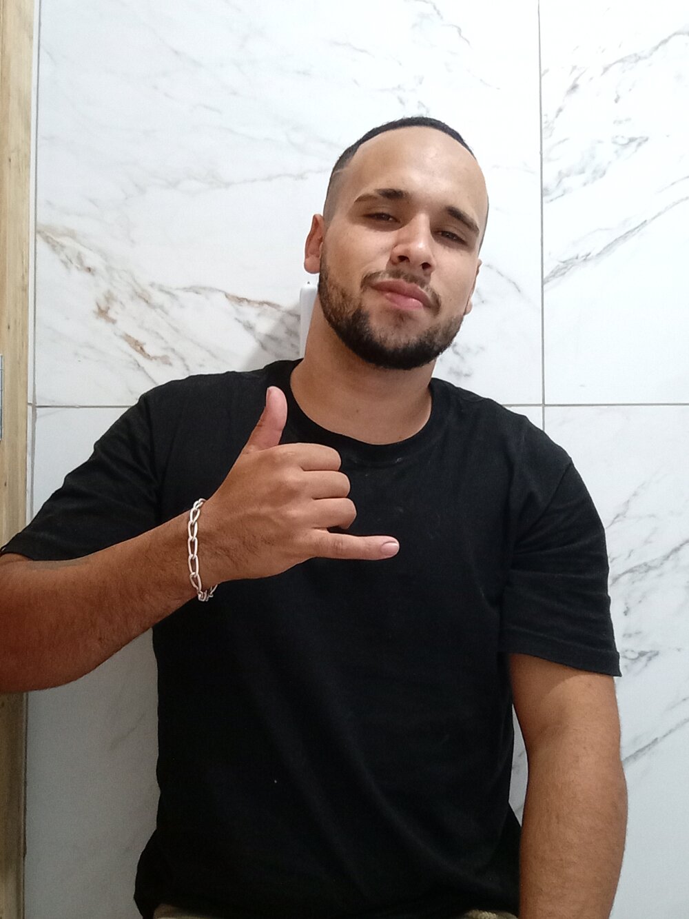 novinhopauzaoooo's Offline XXX Chat