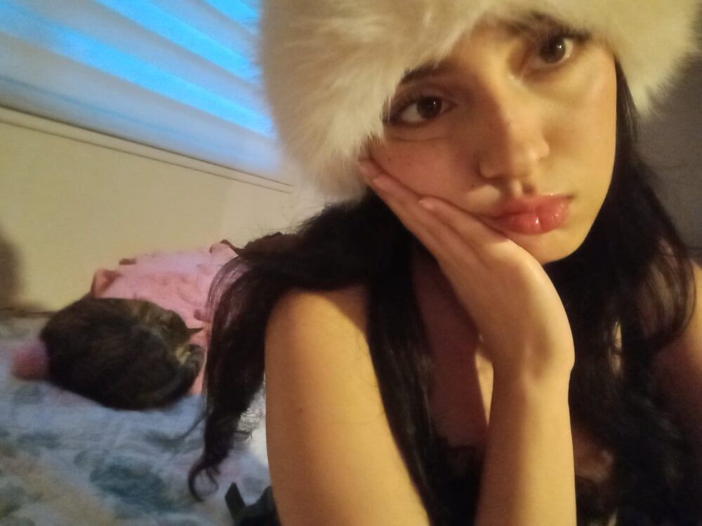 immisssilver live cam model at StripChat