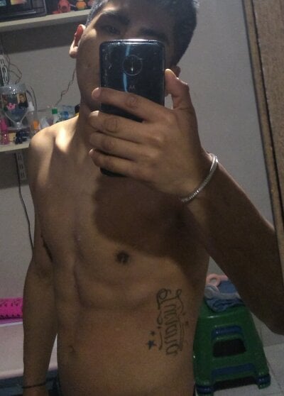 LeonRoots - Stripchat Cam2cam Masturbation Handjob Boy 