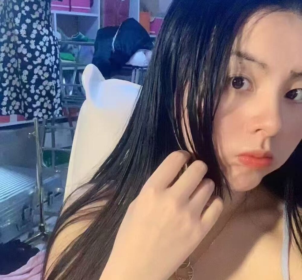 stripchat zjwnbj-6785 webcam profile pic via myliveeroticcams.com