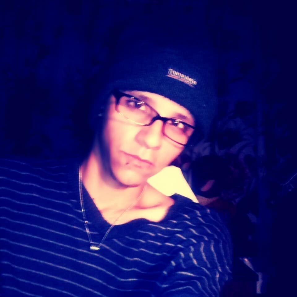 ELPROFETASEX's Offline XXX Chat