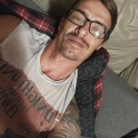2for1funcuck's Offline Chat Room