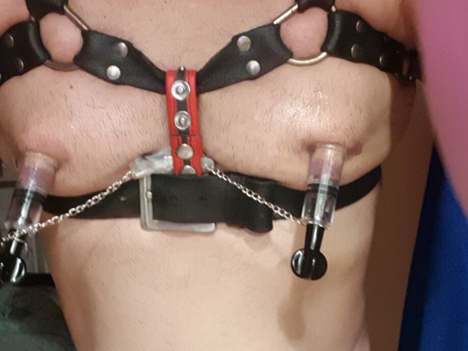 GayFistingBG2's Offline XXX Chat