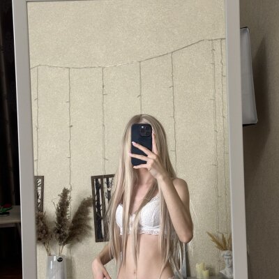 SophiaPond ♓ online nude chat