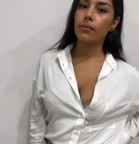 AbrilHerrera's Offline Chat Room