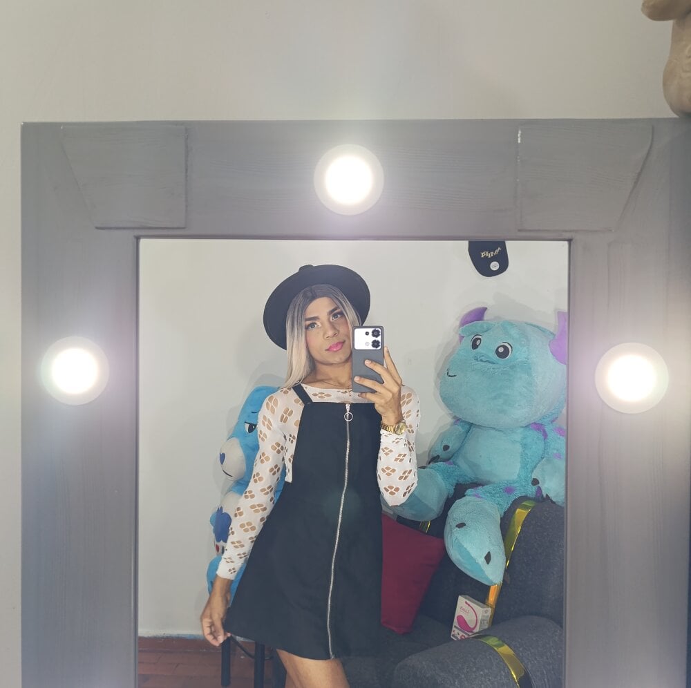 SophiaSweet__ profile