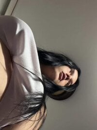 Babybigtits18's Live Sex Cam Show