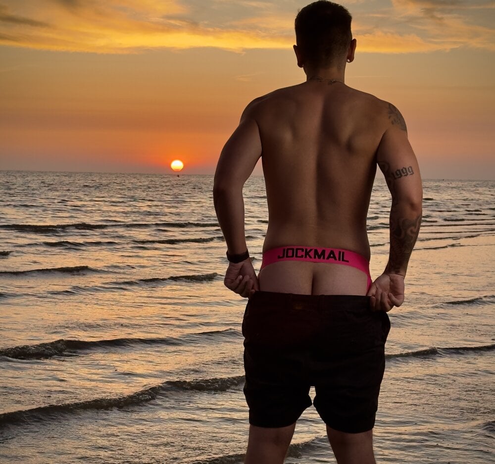 roman_sky from stripchat