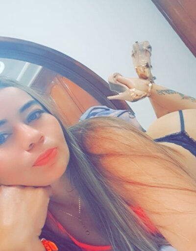 camilasexxxygirl from stripchat