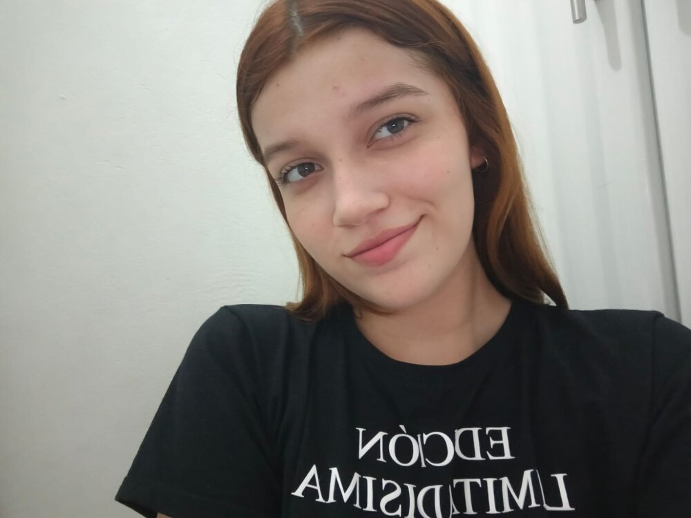 Live sex webcam photo for Sofiaa_martinez10 #289980230