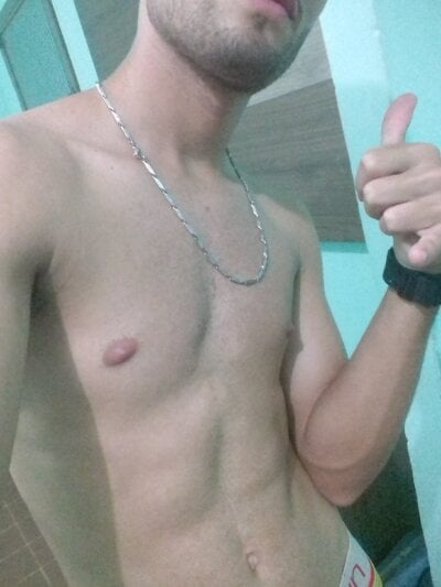 Pirocaopou Male Straight Live Cam Striptease