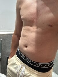 straightshychill's webcam live show