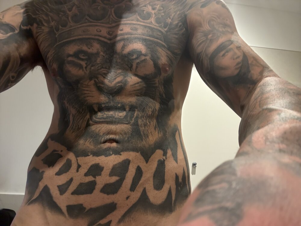 tattsNcock's Offline XXX Chat