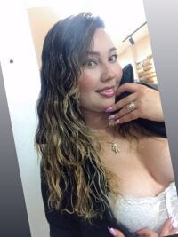 evangeline_t's Offline Chat Room