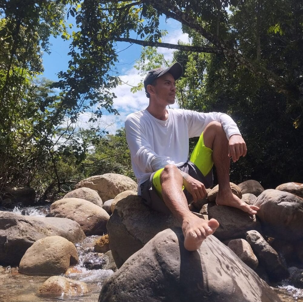 john-bolton from stripchat