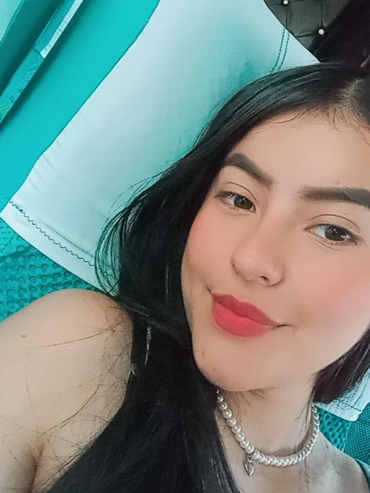 Live sex webcam photo for karina-scott #289379541