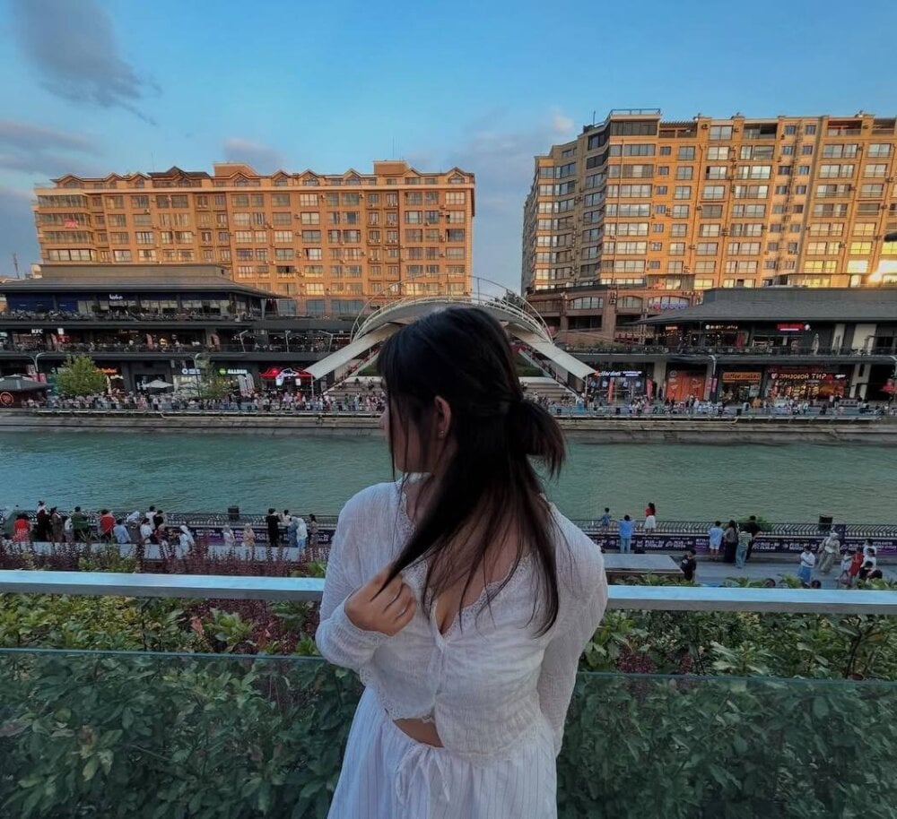 chatnmate.com narramoon livesex profile in lalv cams